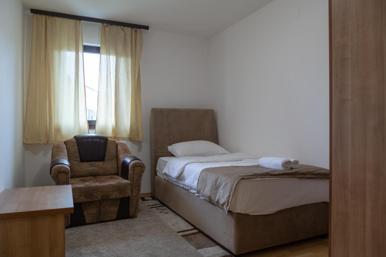Sun Garden Sarajevo Aparthotel Buitenkant foto