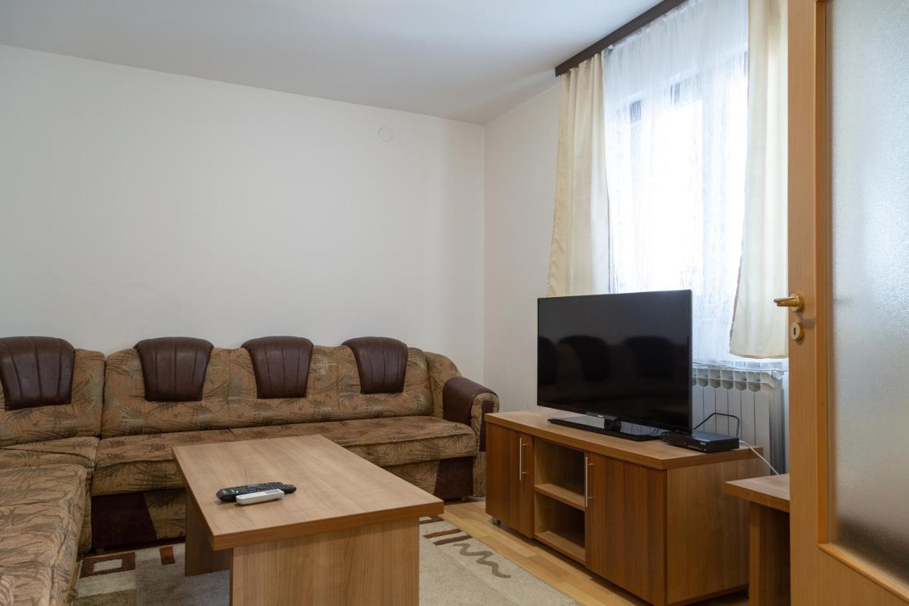 Sun Garden Sarajevo Aparthotel Buitenkant foto